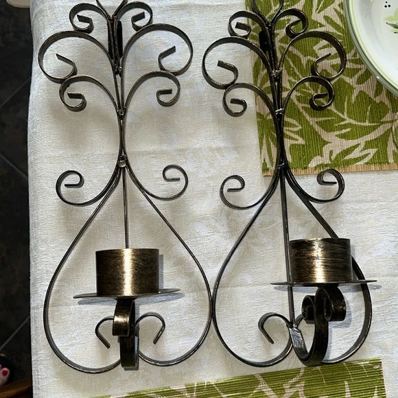 $25 Sconce