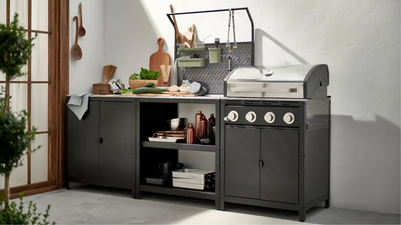 Outdoor Kitchen
