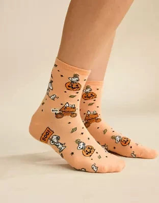 AE Snoopy Cropped Crew Socks