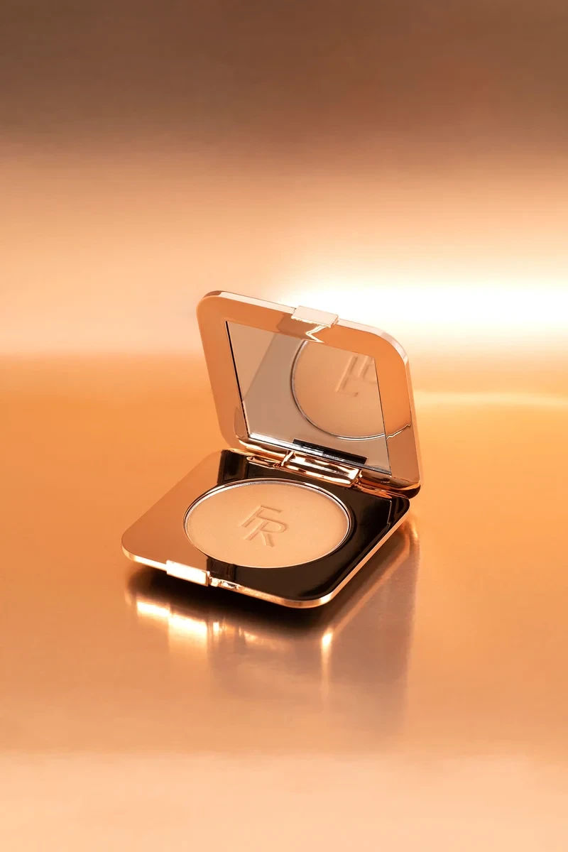 Faces by Rob bronzer
