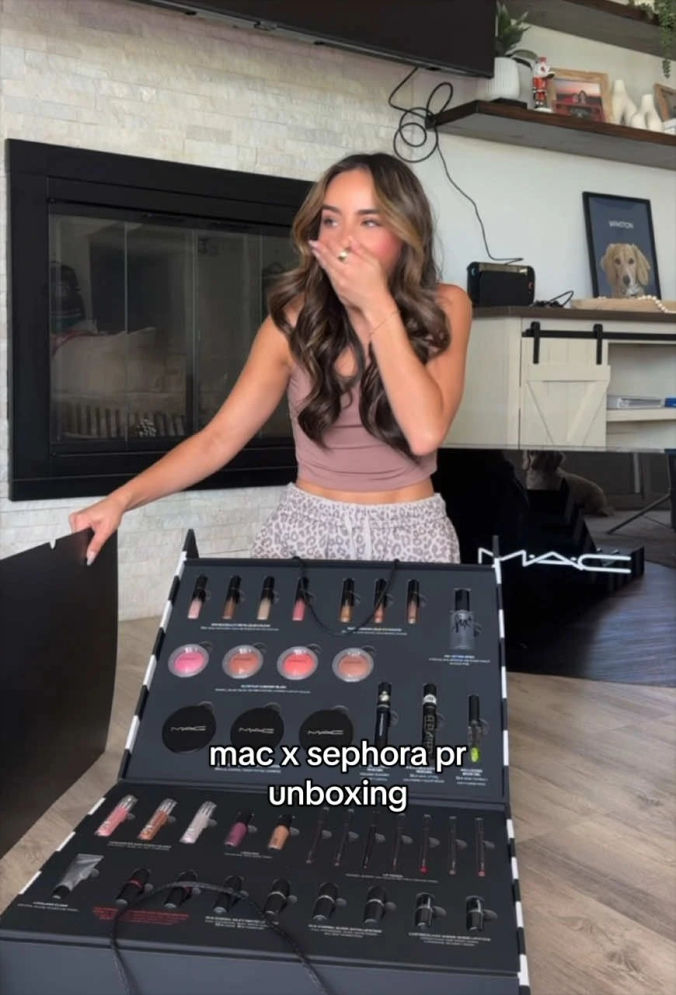 this @M·A·C Cosmetics x @sephora pr?!😭😍 thank you thank you ✨  #prunb...