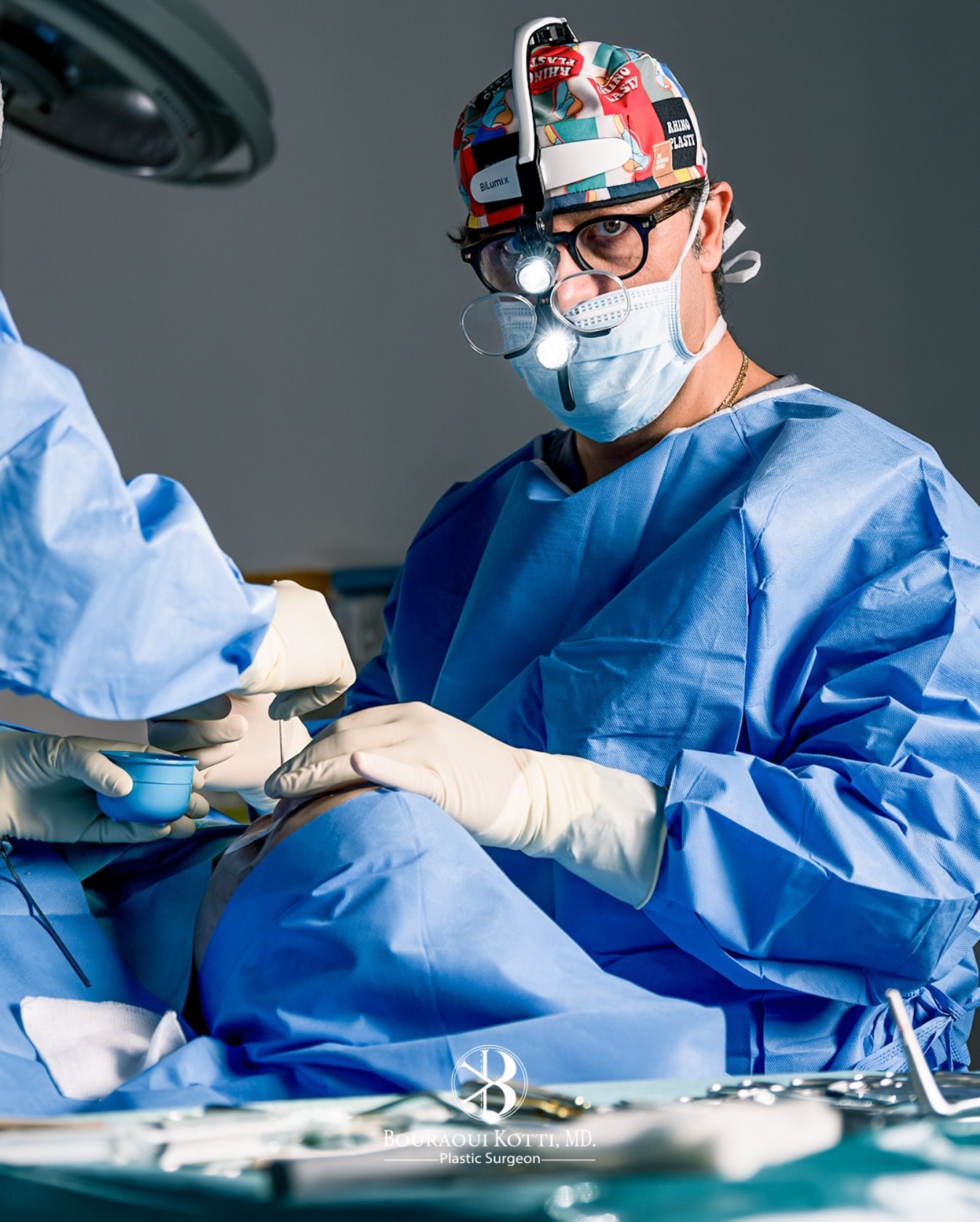الدكتور بوراوي القطّي — جراح تجميل وترميم معتمد من البورد الأوروبي EBOPRAS في دبي