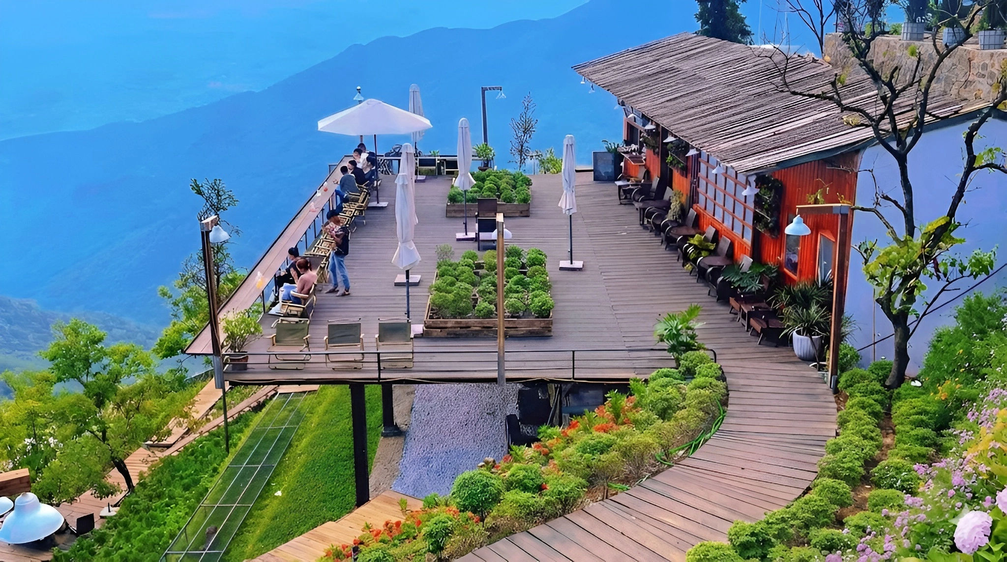 Cà phê, khung cảnh và những khoảnh khắc không vội vã