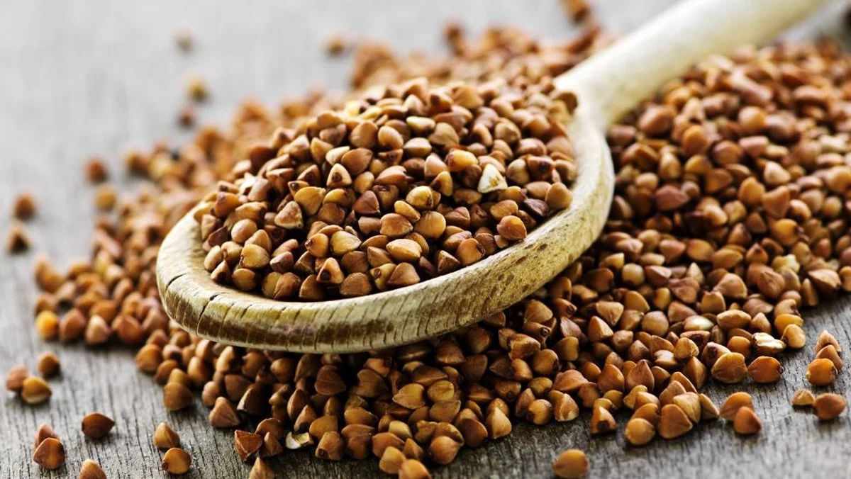 Hạt tam giác mạnh sẽ được nghiền thành bột mịn để làm bánh tam giác mạch