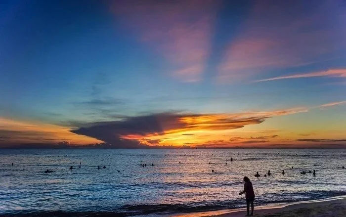 Hoàng hôn trên bãi biển Bảo Ninh