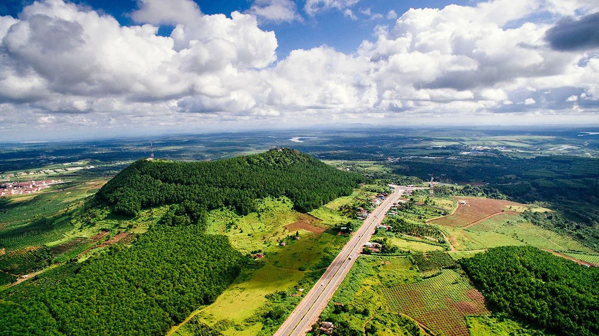 Panoramic view of Hàm Rồng Mountain and the road running along its foothill
