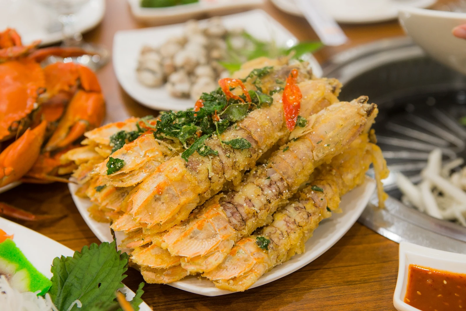 Salt-roasted mantis shrimp is a rather distinctive seafood dish in Cat Ba