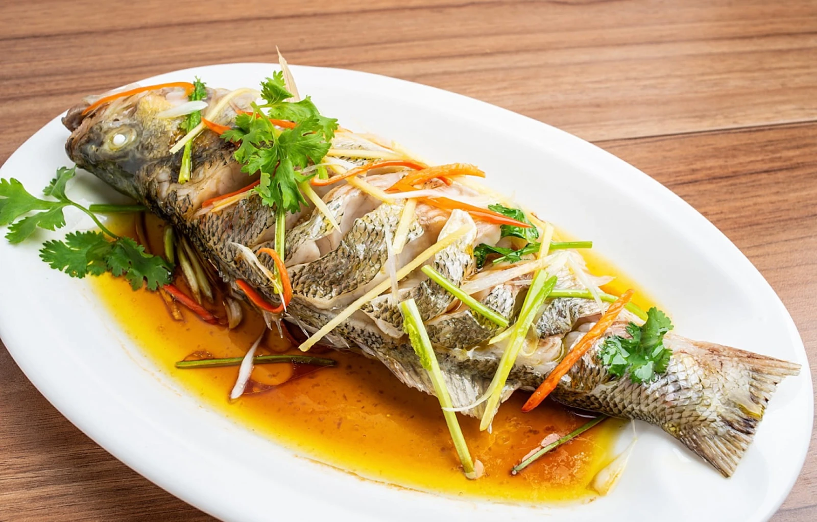 Steamed grouper with soy sauce is prepared from seafood caught in Hai Phong coastal waters