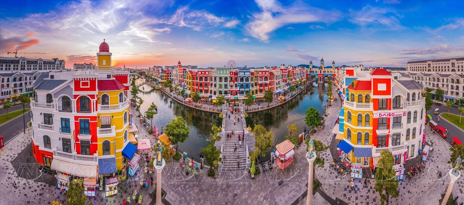 Thành phố lễ hội không ngủ Grand World Phú Quốc