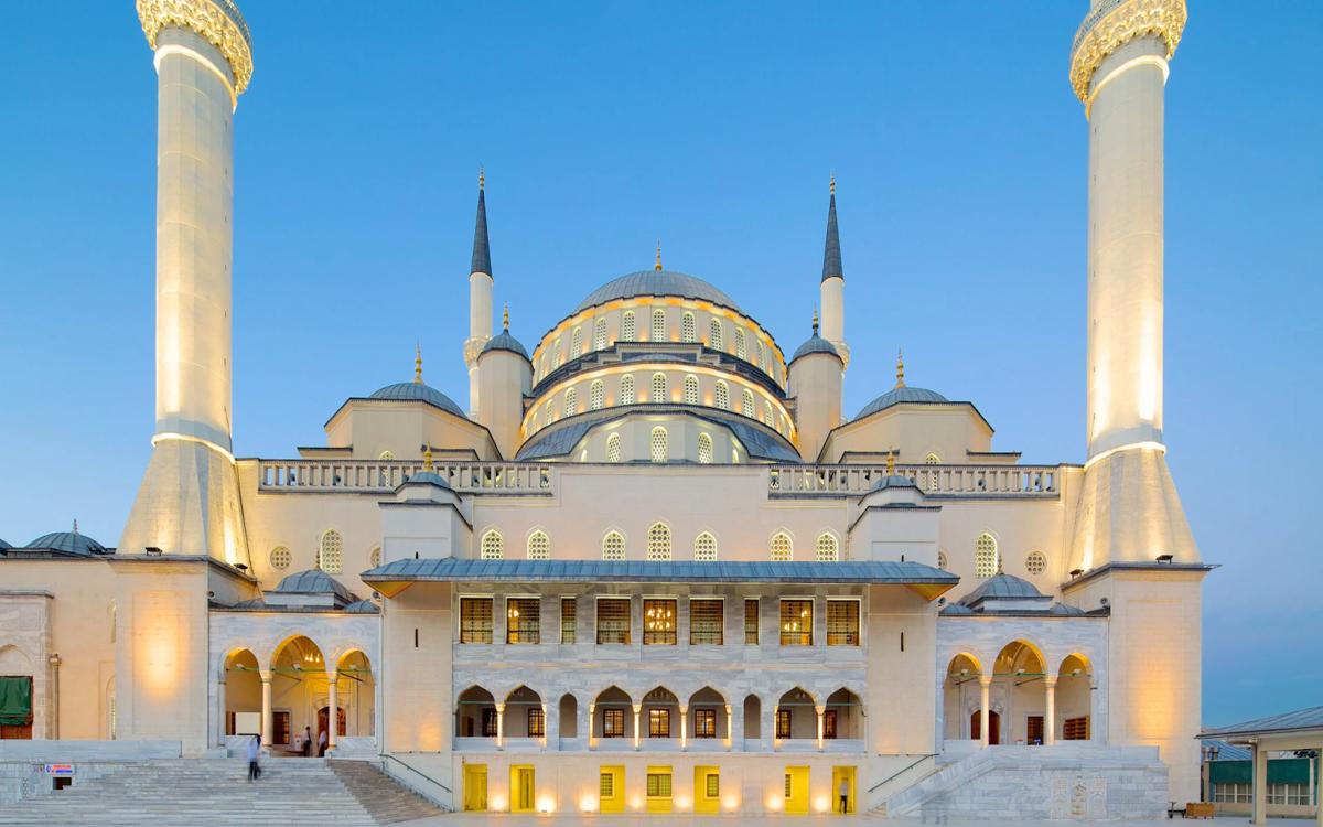 An ideal destination to explore Turkish culture, religion, and architectural art.