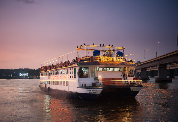 Mandovi river cruise