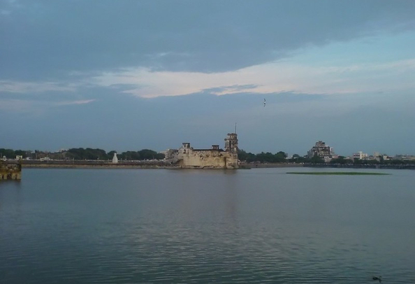 Lakhota Lake