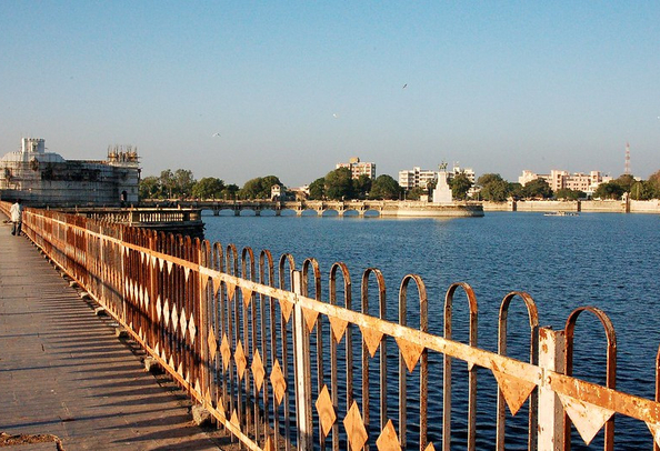 Lakhota Palace & Ranmal lake