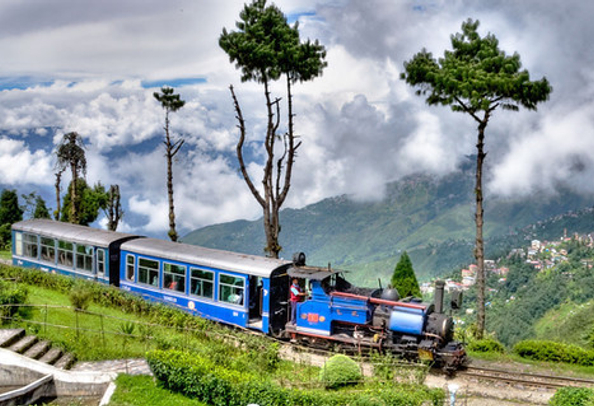 Darjeeling Himalayan train