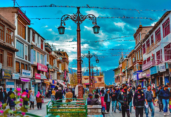 Leh Market