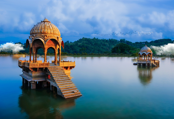 Gadisar Lake