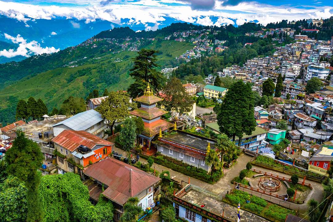 Gangtok, Pelling & Darjeeling Tour