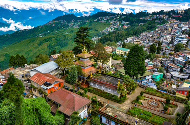 Gangtok, Pelling & Darjeeling Tour