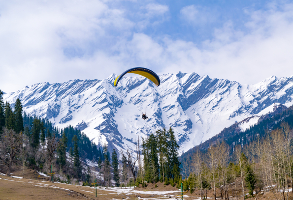 Paragliding in Manali