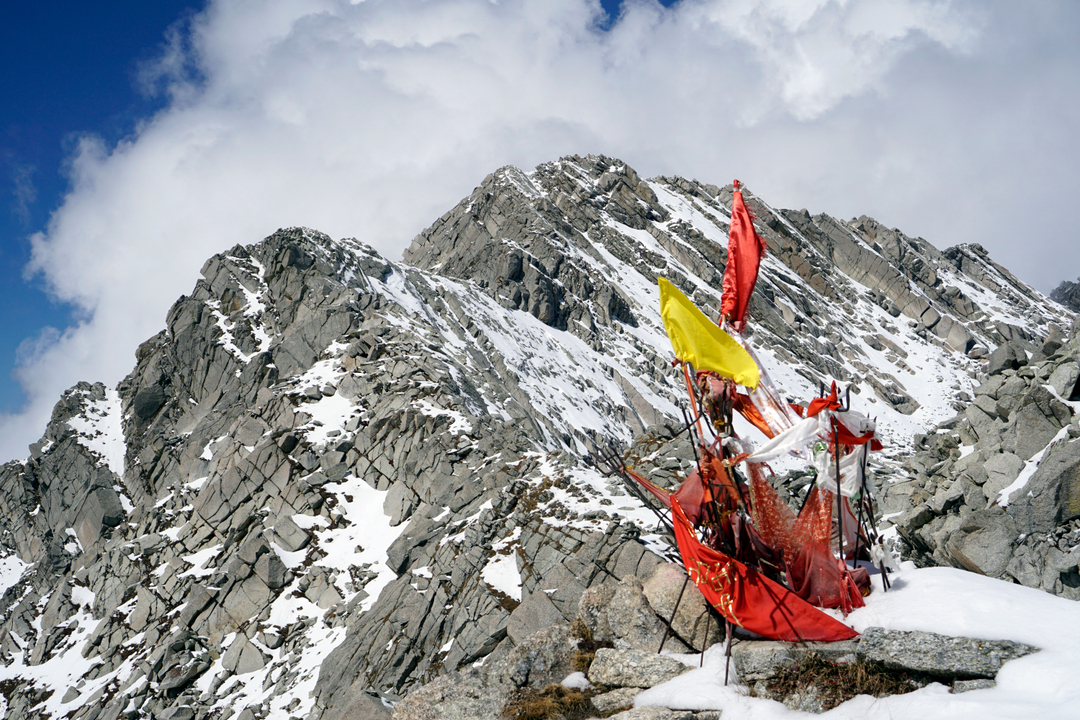 Triund Laka Glacier Indrahar Pass Trek