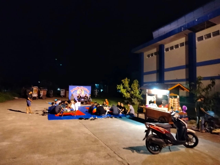 Area Parkir Stadion Rondong Demang