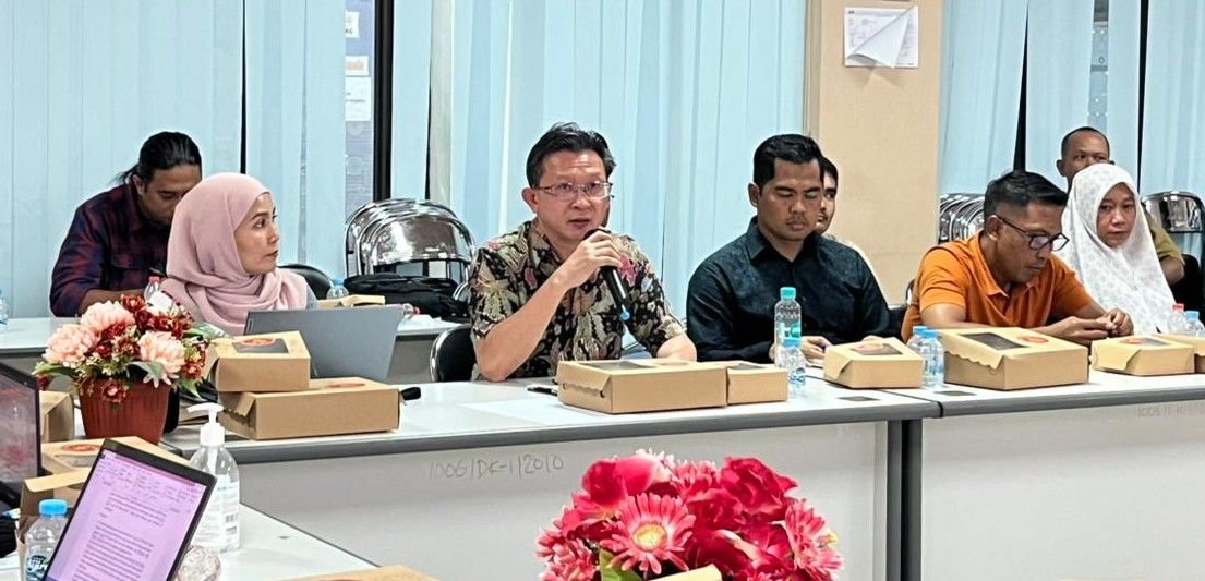 https://ik.imagekit.io/btkurbyn3/Dr.%20Bremen%20Yong,%20Group%20Chief%20Sustainability%20Officer%20REA.jpeg