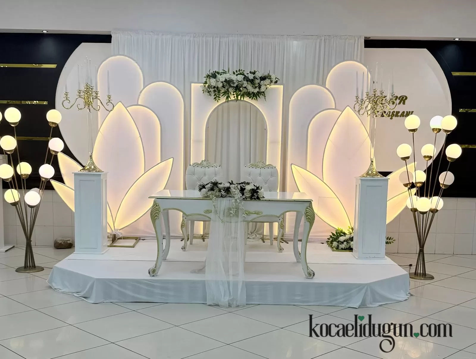 Mavi Organizasyon Nikah Süslemesi Fotoğrafı