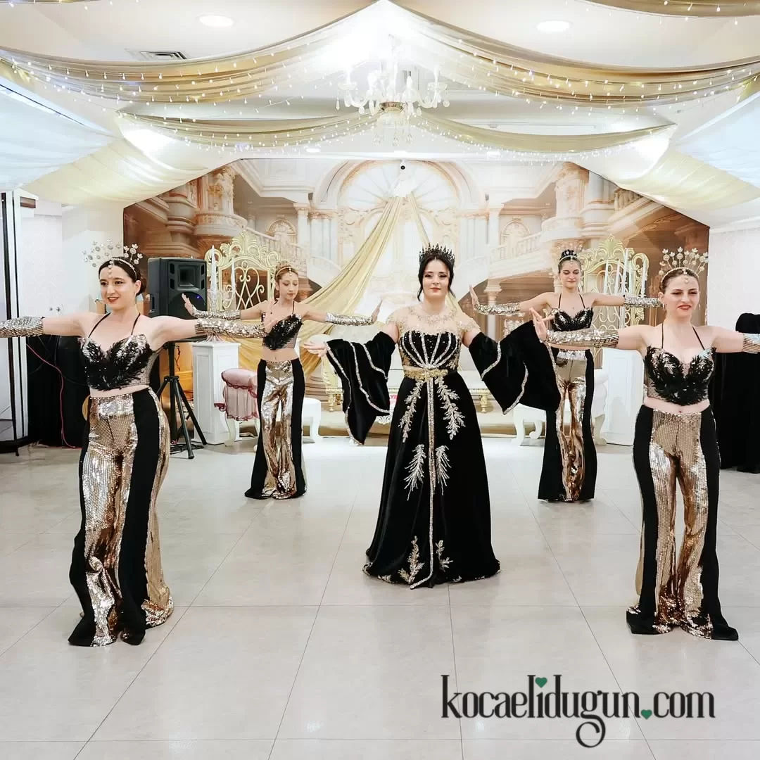 Simay Düğün Davet Dans Kına