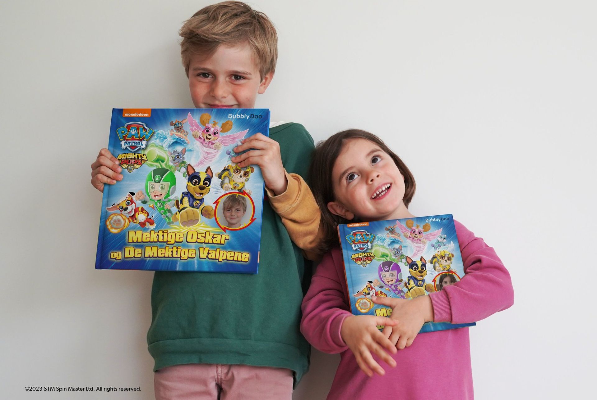 Barnet og PAW Patrol sammen i én bok!