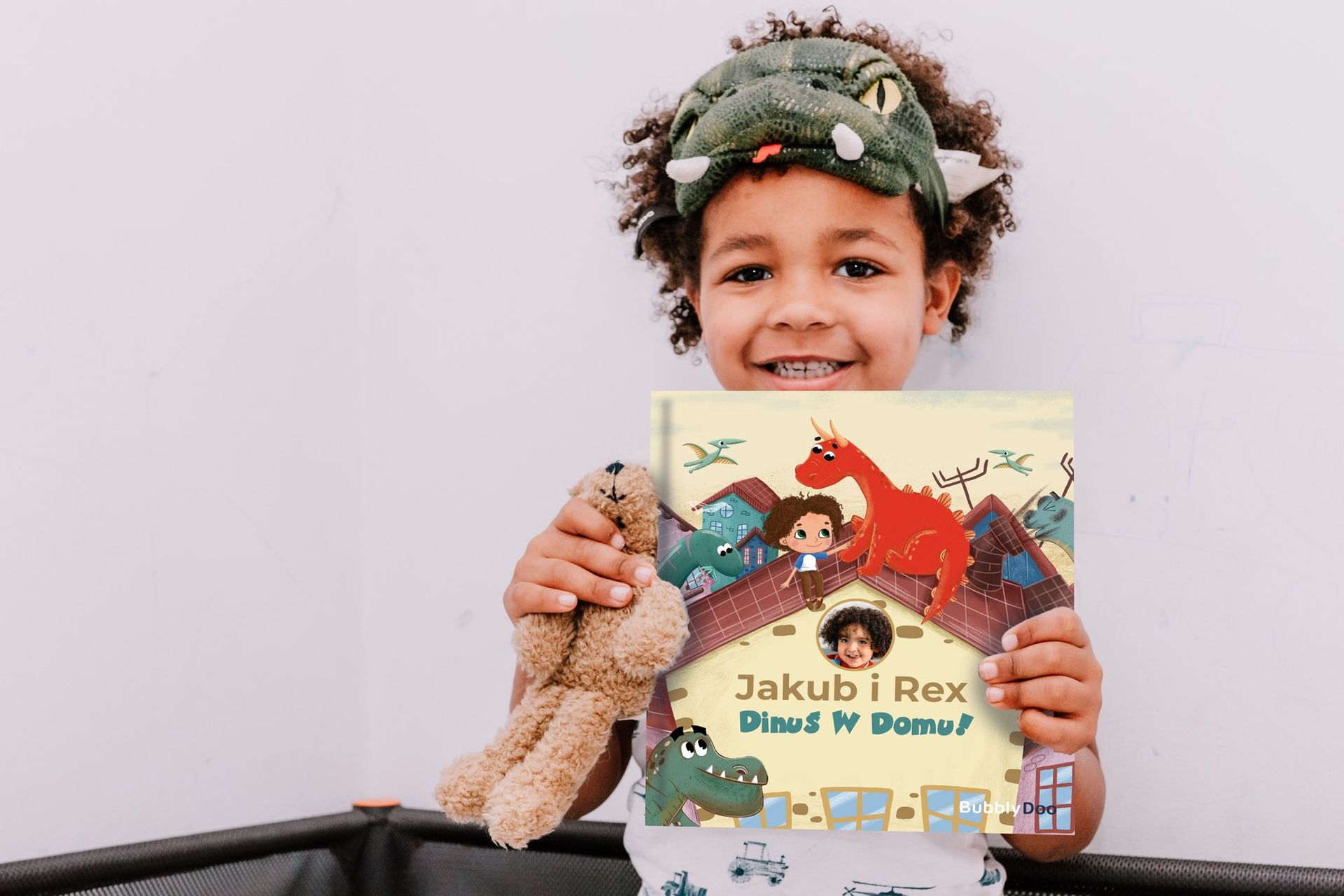 Twoje dziecko i jego własny zaprzyjaźniony dinozaur w jednej książeczce!