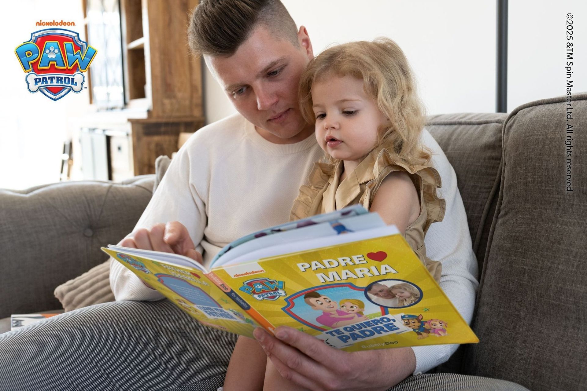 Padre, hijo/a y la Patrulla Canina, juntos en este libro