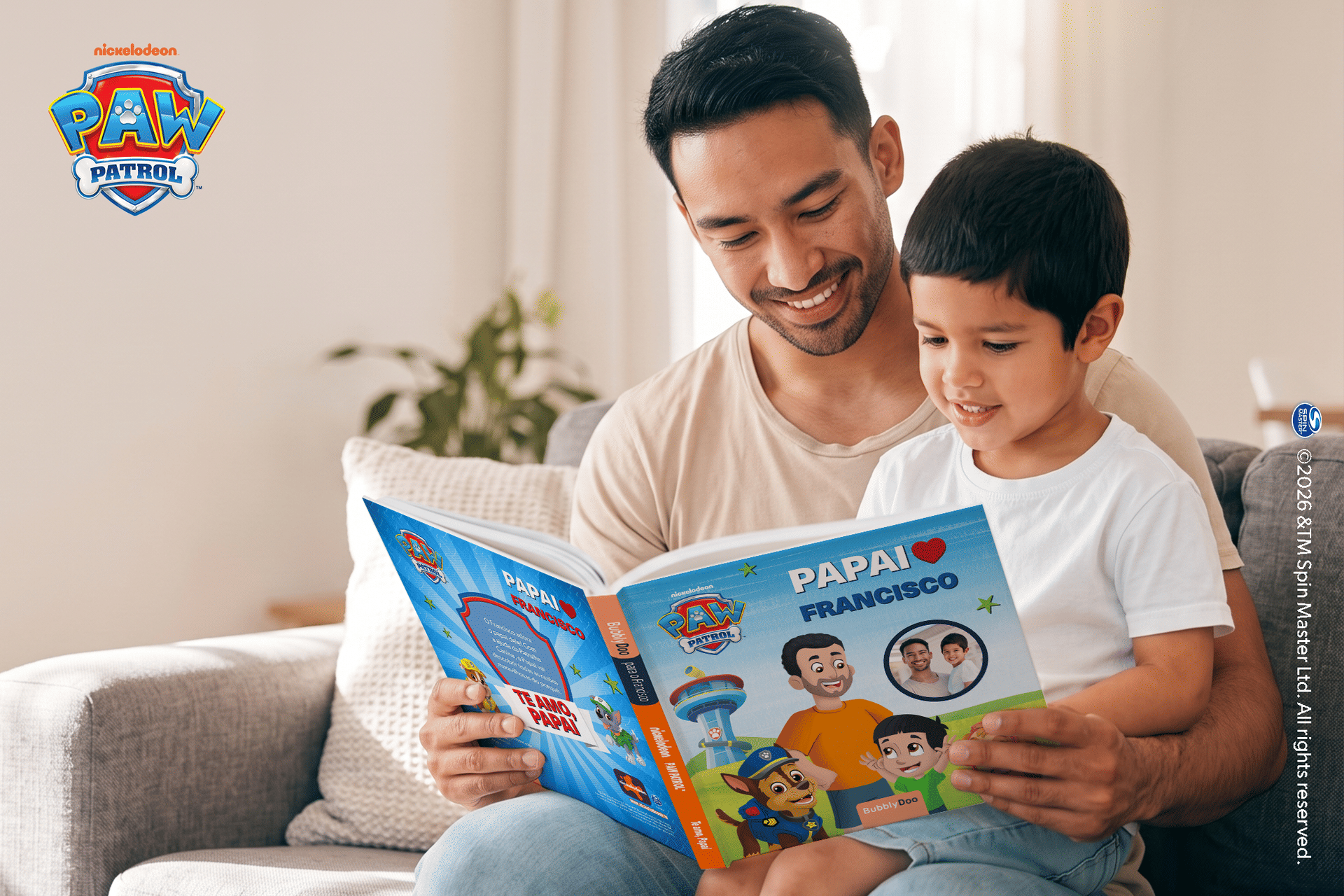 Pai, filho ou filha e a Patrulha Canina juntos num só livro!