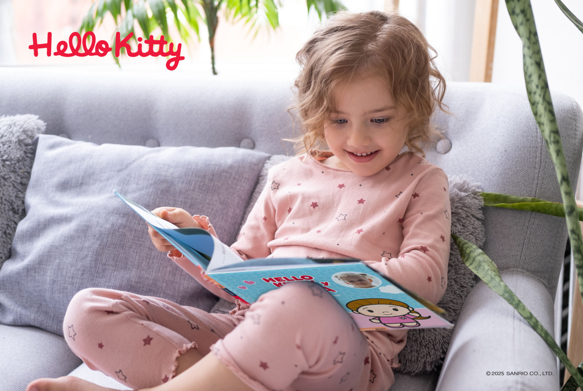 Tu hija o hijo y Hello Kitty, juntos en un mismo libro