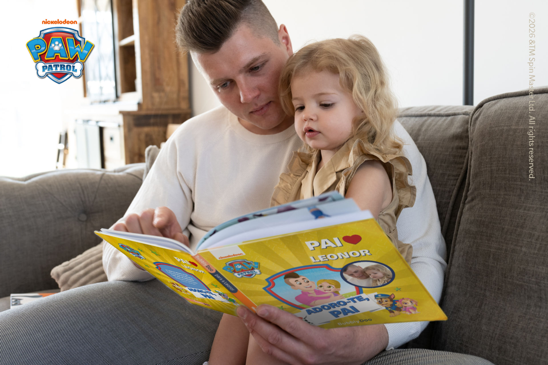 Pai, filho e a Patrulha Pata juntos num só livro!