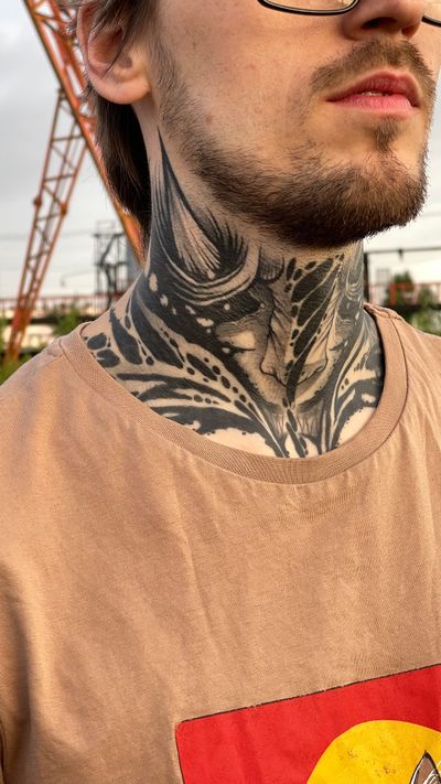 Blackwork Tattoo von Evgeny — BUGGKAT Studio Berlin