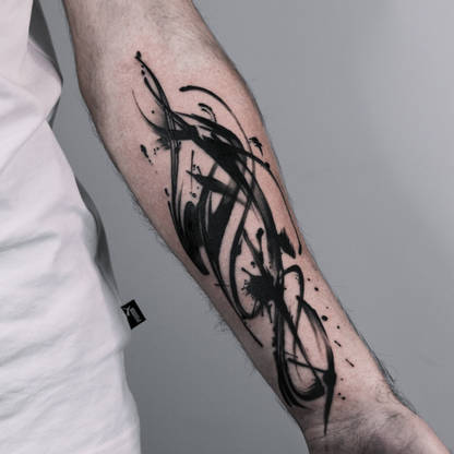 Blackwork Tattoo - BUGGKAT Studio Berlin
