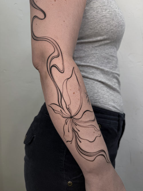 Abstraktes Tattoo von KateU, BUGGKAT Berlin