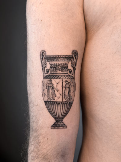 Grafik Tattoo von KateU — BUGGKAT Studio Berlin