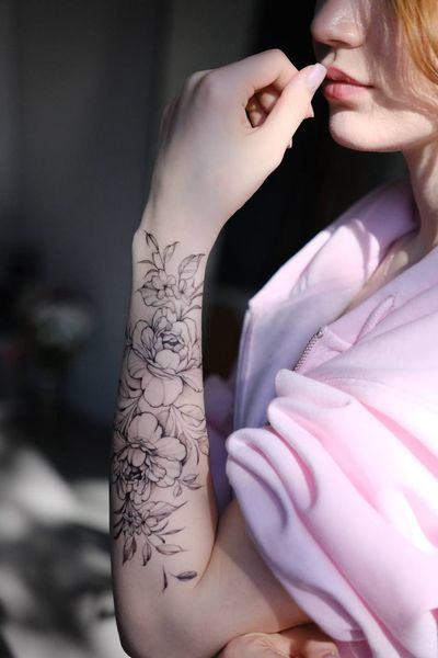 Fineline Tattoo von Katy — BUGGKAT Studio Berlin