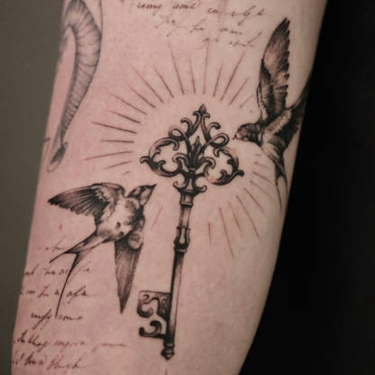 Microrealism Tattoo - BUGGKAT Studio Berlin