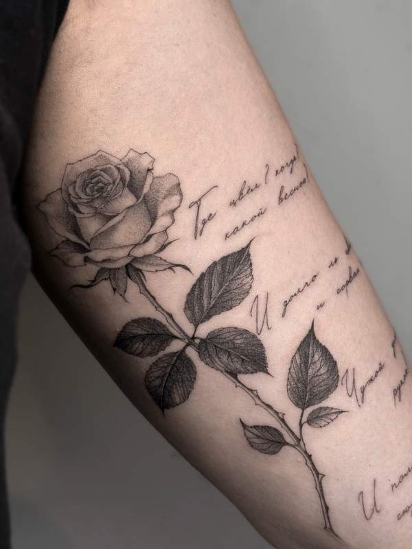 Mikrorealismus Tattoo von KateU, BUGGKAT Berlin