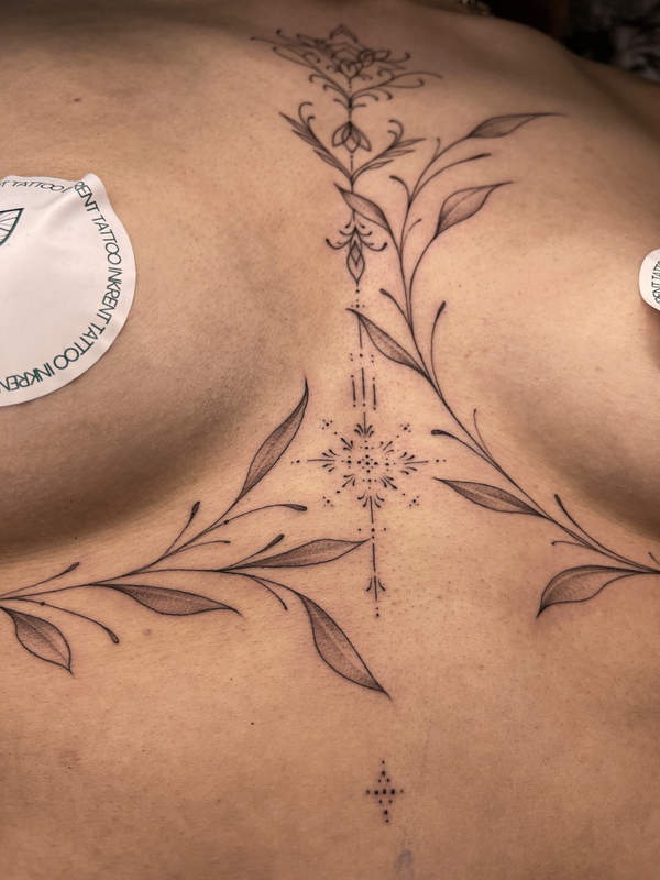 Fineline Tattoo von KateU, BUGGKAT Berlin
