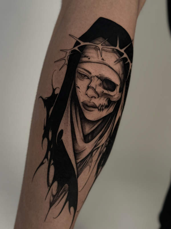 Grafik Tattoo von Anastasia, BUGGKAT Berlin