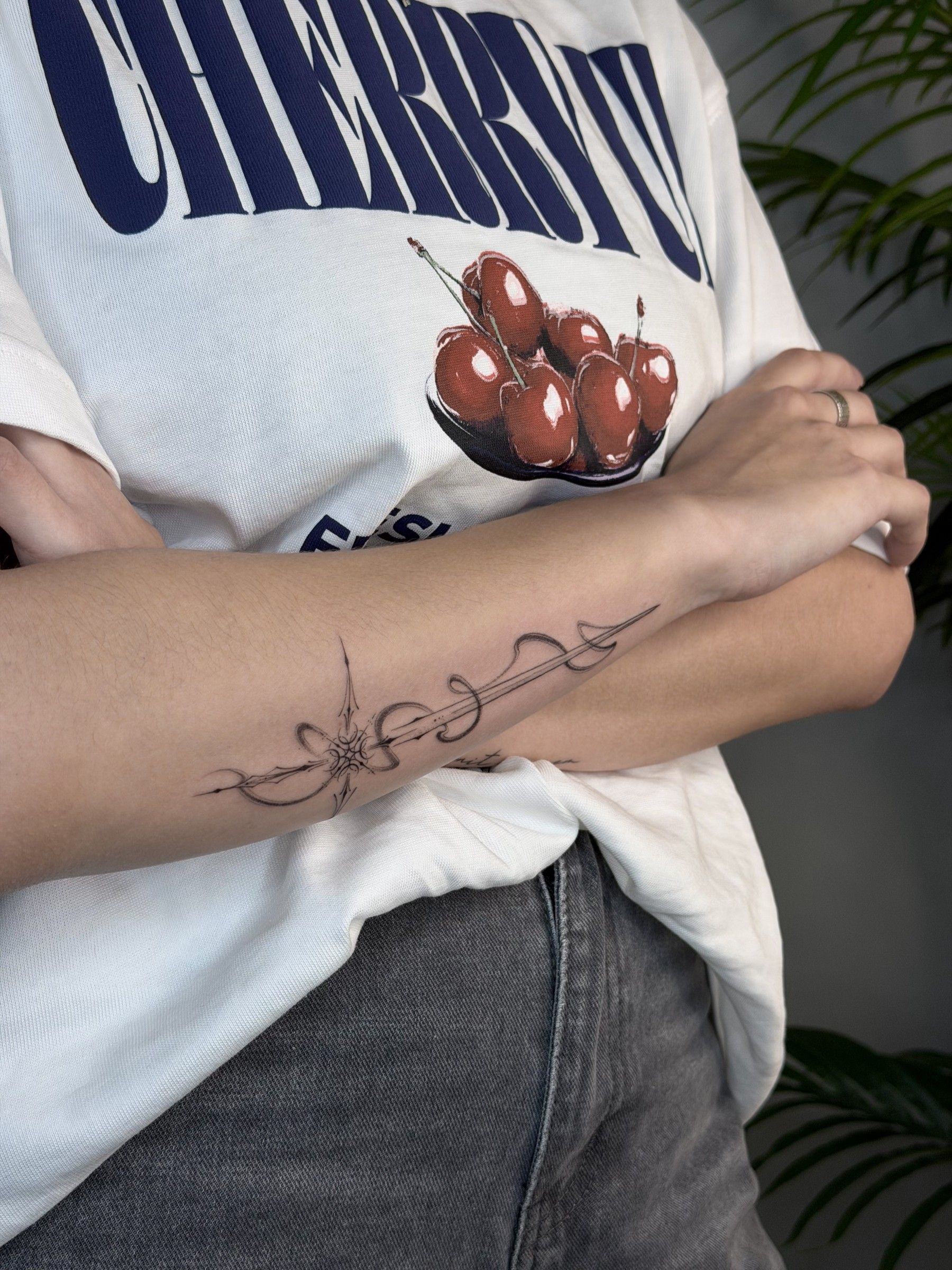 Fineline, Mikrorealismus, Grafik Tattoo von KateU