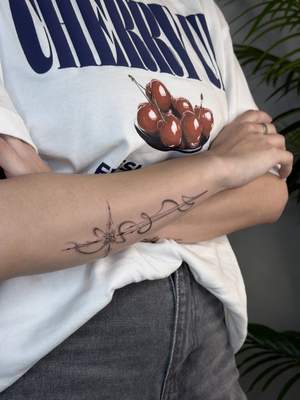 Fineline Tattoo von KateU, BUGGKAT Berlin