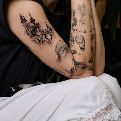 Fineline, Graphics Tattoo - BUGGKAT Studio Berlin