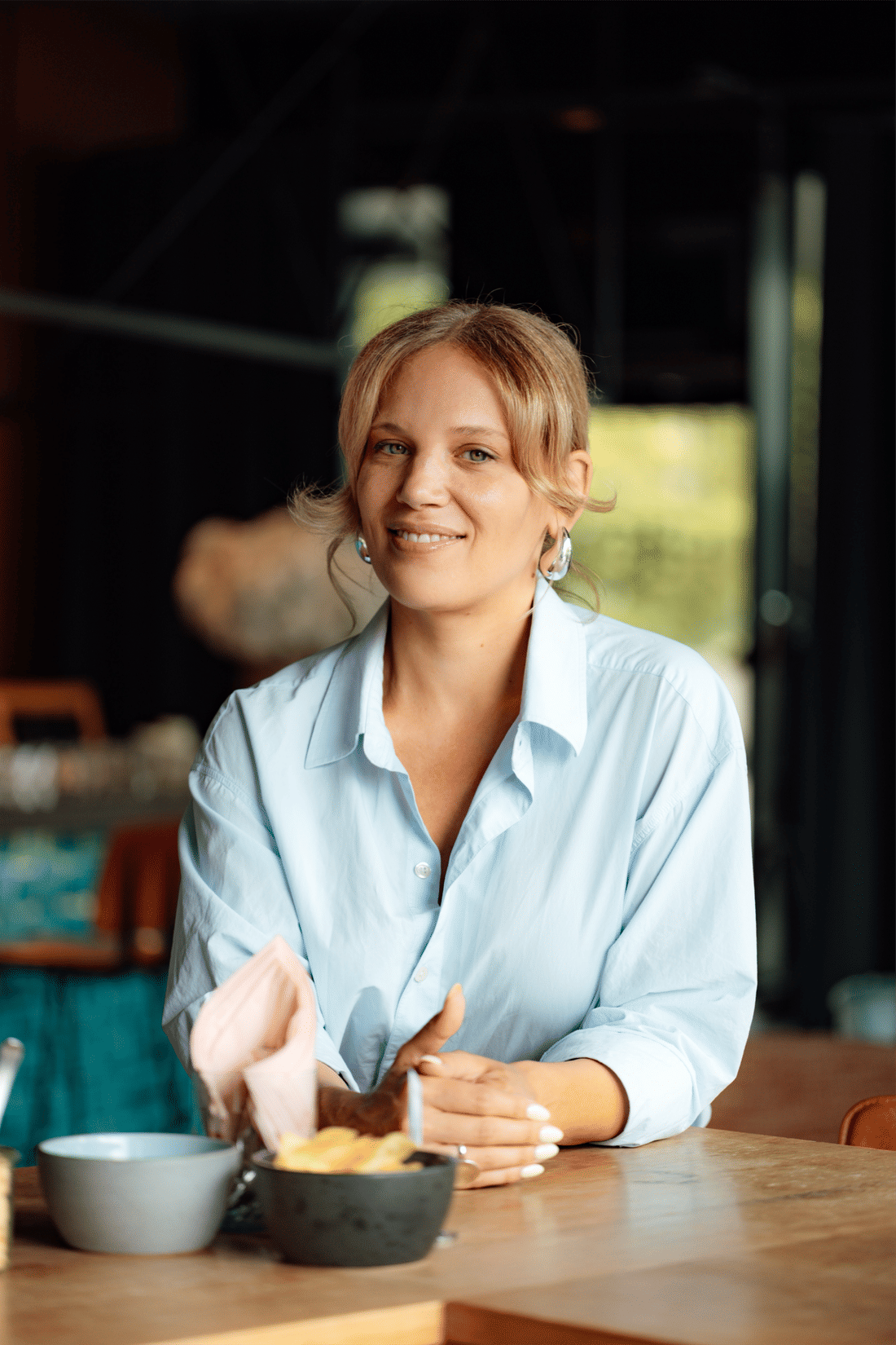 Simona-Schneider_Restaurant-Managerin_Restaurant-BUNT