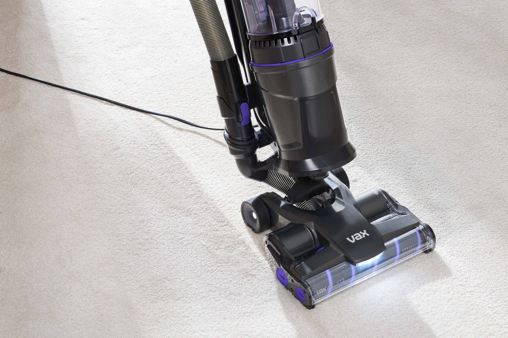 AA - HomePro Web Updates/AAA - New PDP Gallery Content/Cordless Vacuum Cleaners/Air Lift 2 Pet Plus/VAX_Air_Lift_2_Pet_PLUS_-_In_Use_On_Carpet