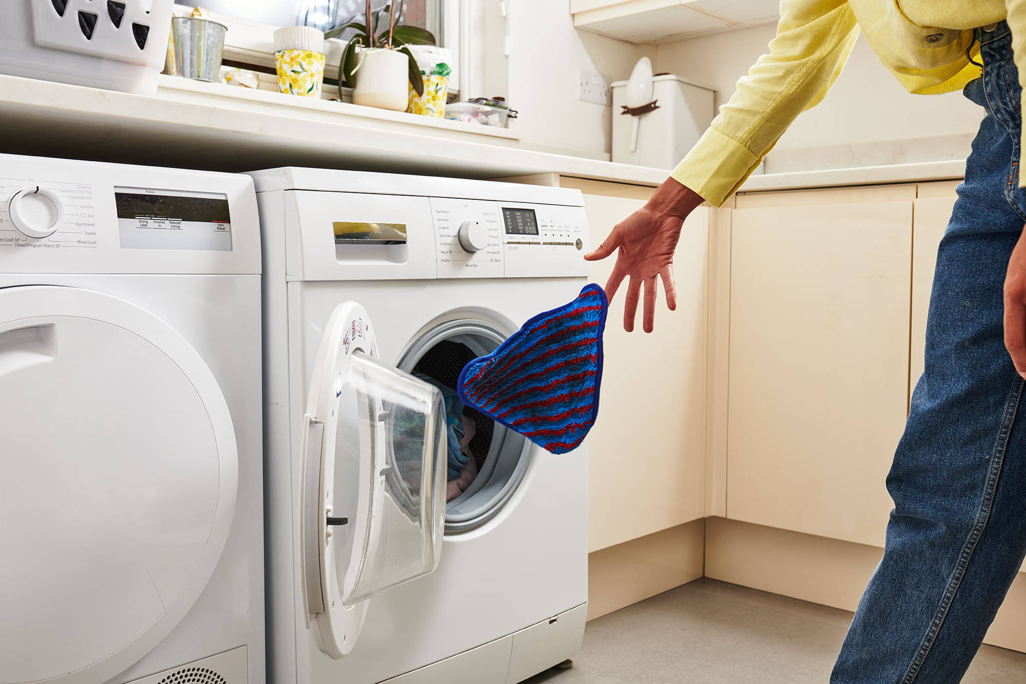 AA - HomePro Web Updates/AAA - New PDP Gallery Content/HardFloor Cleaners/Steam Fresh Home/VAX_Steam_Fresh_Home_-_Large_Cleaning_Pad_Heavy_Duty_Throw_Washing_Machine_copy