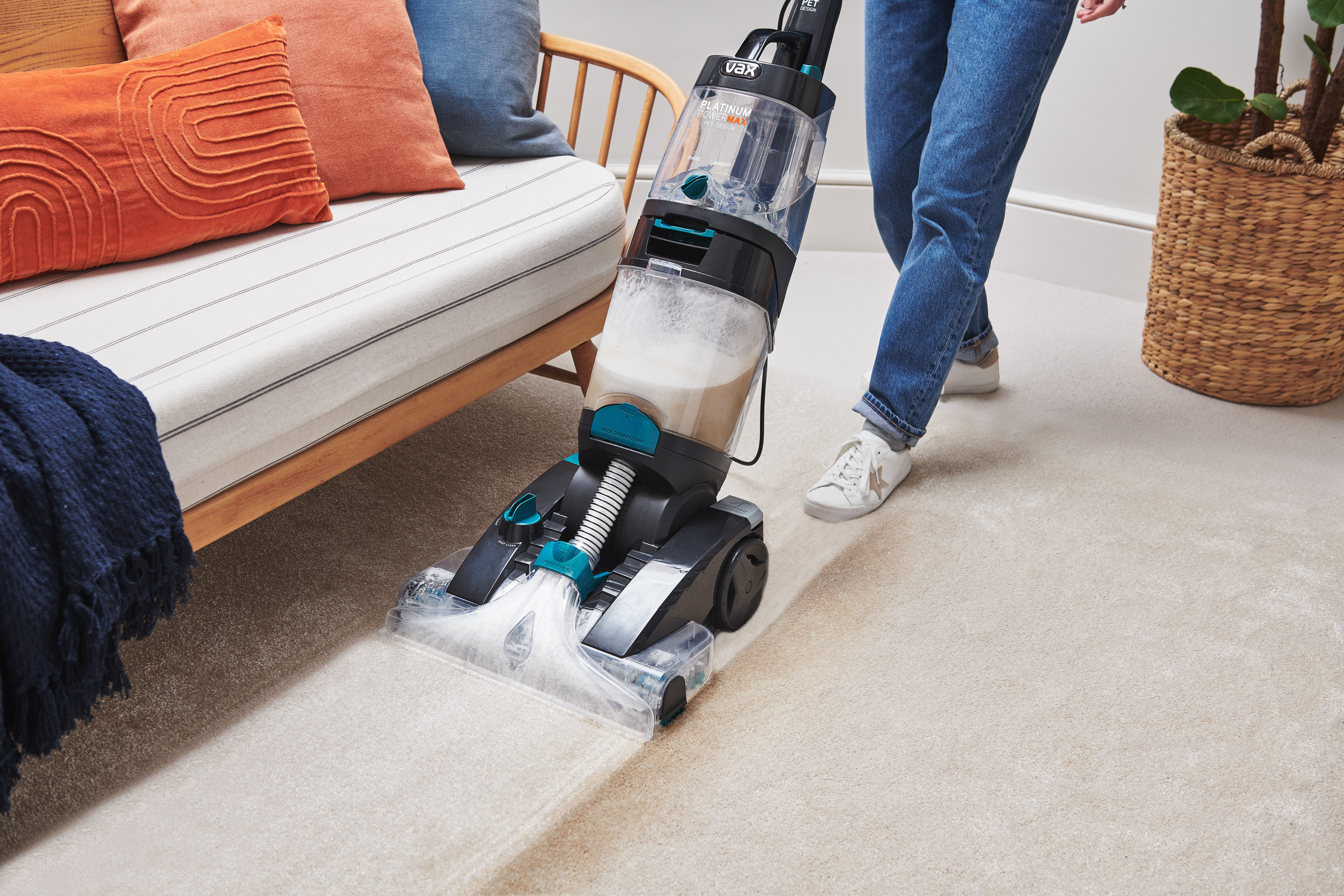 VAX Platinum Power Max Pet-Design cleaning a dirty carpet